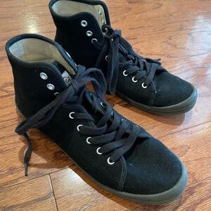 Roxy high top black canvas sneakers